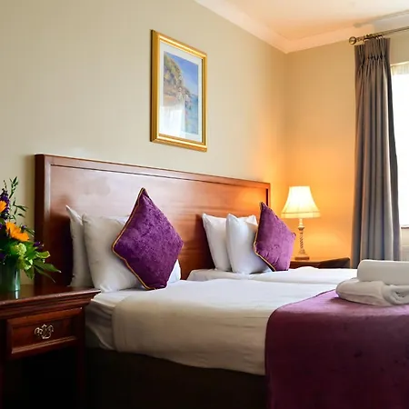 Lawlors 3* דנגרבן