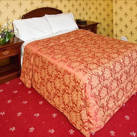 Lawlors 3* Dungarvan (Waterford)