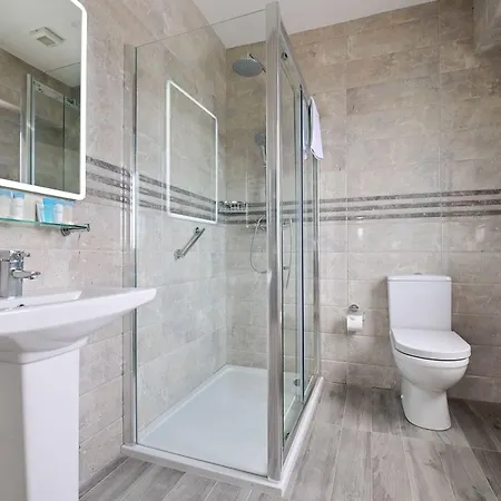 Lawlors 3* 던가반