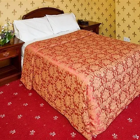 Lawlors Hotel