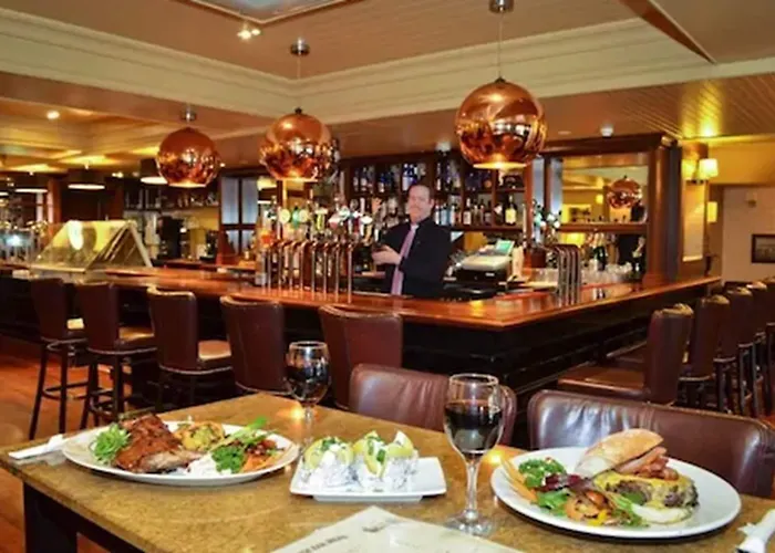 Lawlors 3* Dungarvan (Waterford)