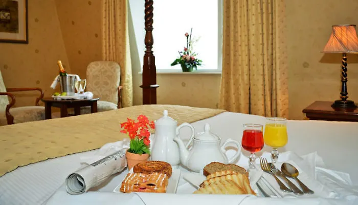 Lawlors 3* Dungarvan (Waterford)